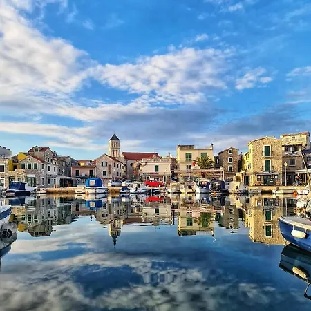 Mladen Apartman Za Obitelj Appartement