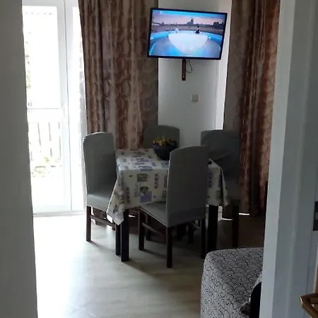 Mladen Apartman Za Obitelj Appartement *
