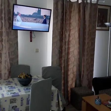 Mladen Apartman Za Obitelj Appartement