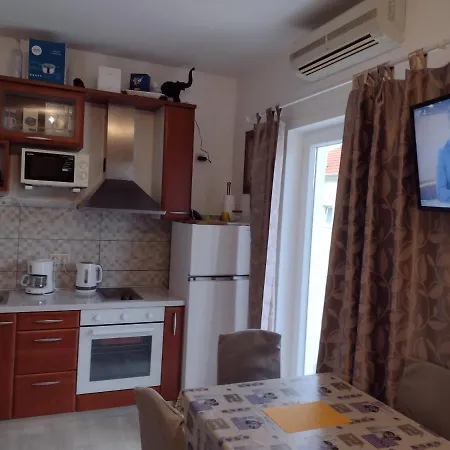 Apartament Mladen Apartman Za Obitelj Vodice