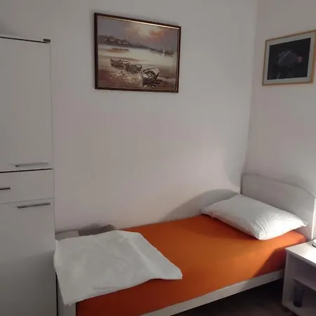 Mladen Apartman Za Obitelj Appartement *
