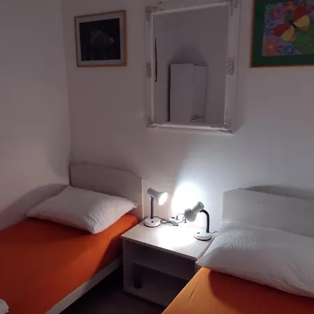Appartement Mladen Apartman Za Obitelj Vodice