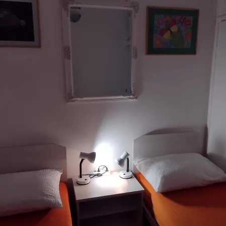 Mladen Apartman Za Obitelj Apartament