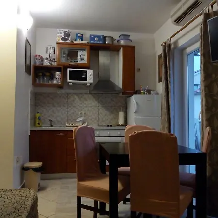 Apartament Mladen Apartman Za Obitelj Vodice