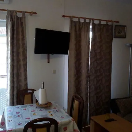 Apartament Mladen Apartman Za Obitelj