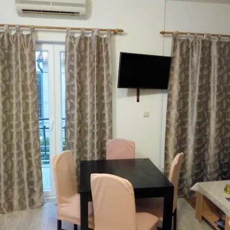 Mladen Apartman Za Obitelj Apartament