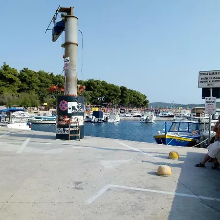 Mladen Apartman Za Obitelj Apartament