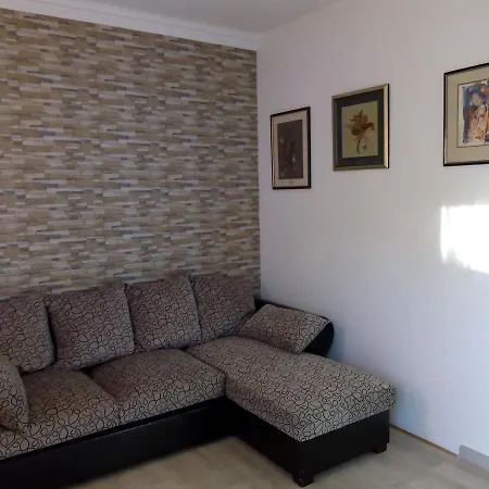 Mladen Apartman Za Obitelj Appartement *