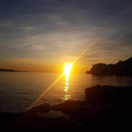 Mladen Apartman Za Obitelj Vodice