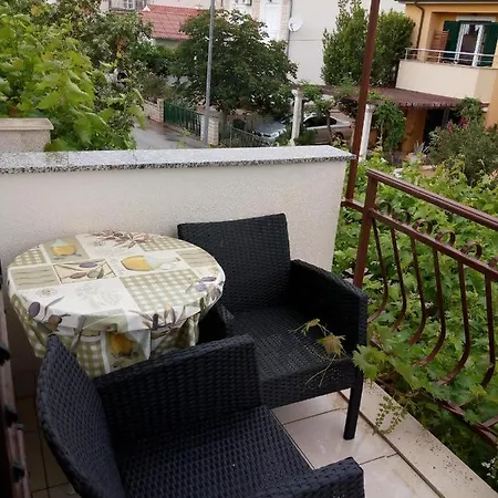 Mladen Apartman Za Obitelj Appartement *